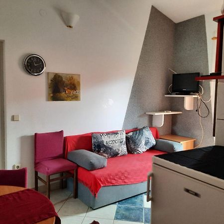 Apartments Visnja 宁 外观 照片