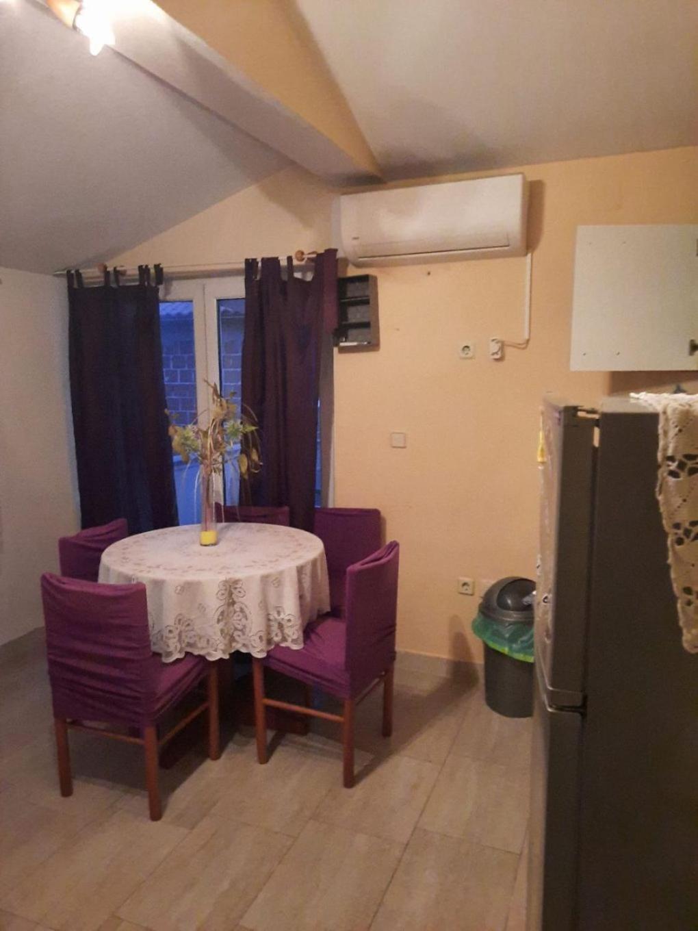Apartments Visnja 宁 外观 照片
